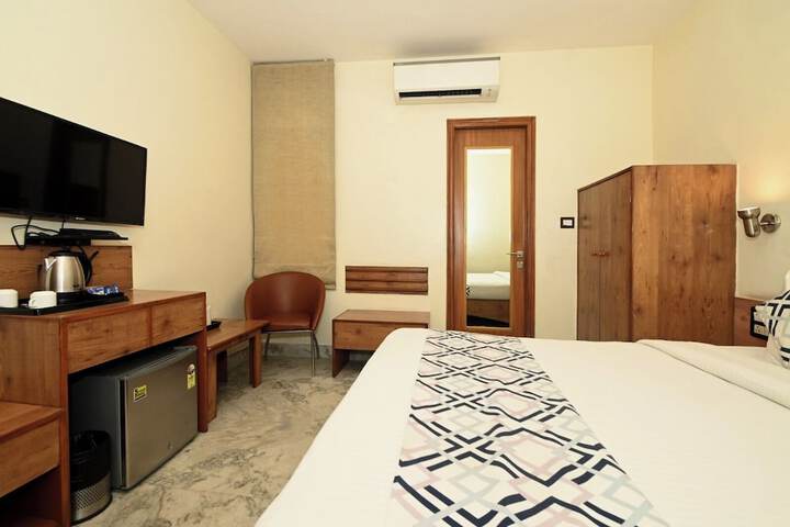 Room 30 of 63