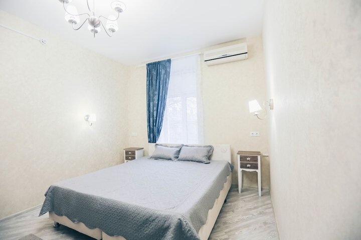 Room 76 of 83