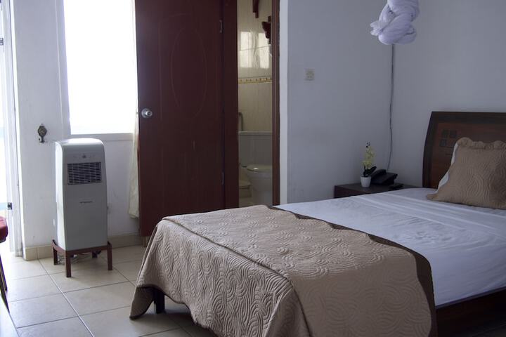 Room 4 of 18