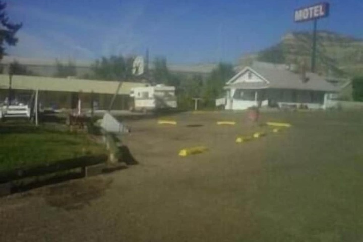 Property Grounds 30 of 41