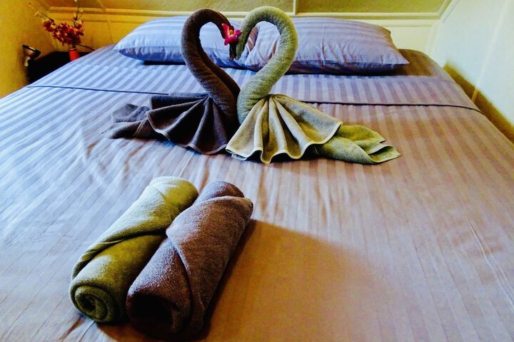 Room 27 of 296