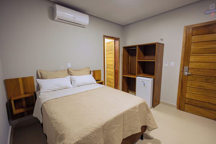 Room 5 of 15