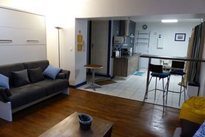 Room 8 of 24