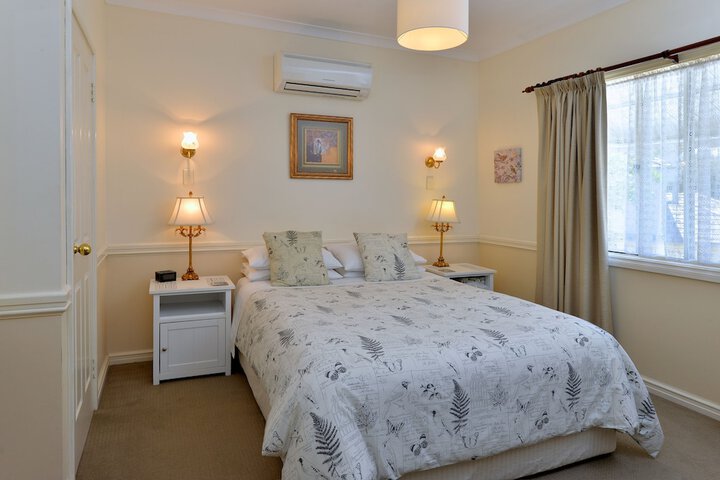 Room 28 of 29