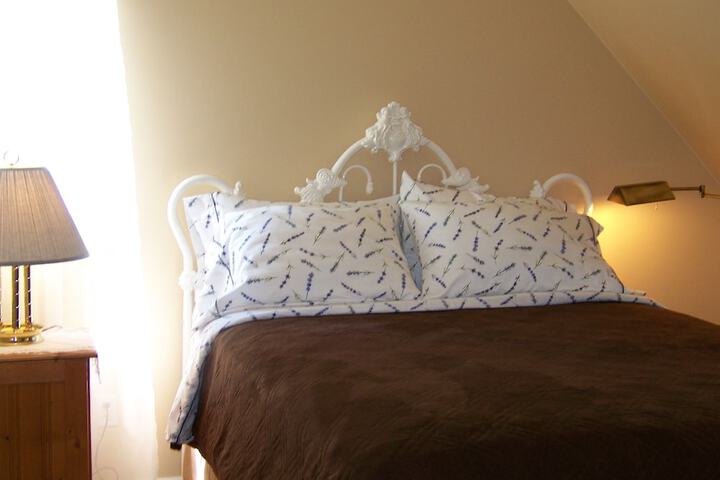 Room 5 of 48