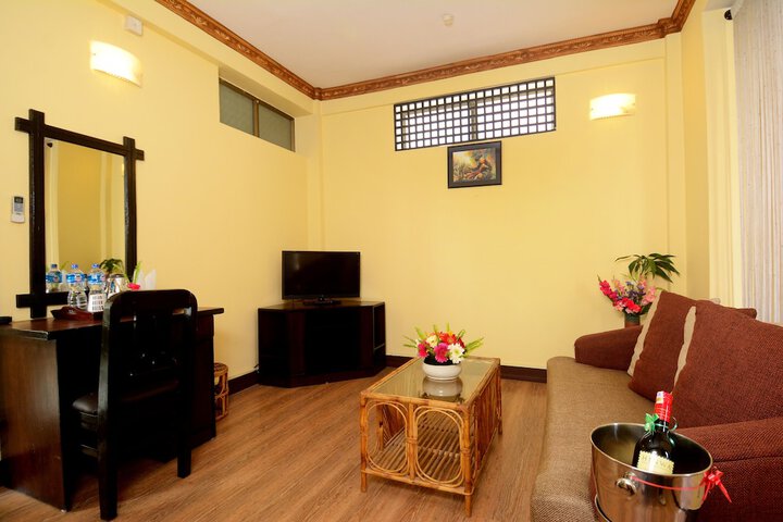 Room 13 of 35