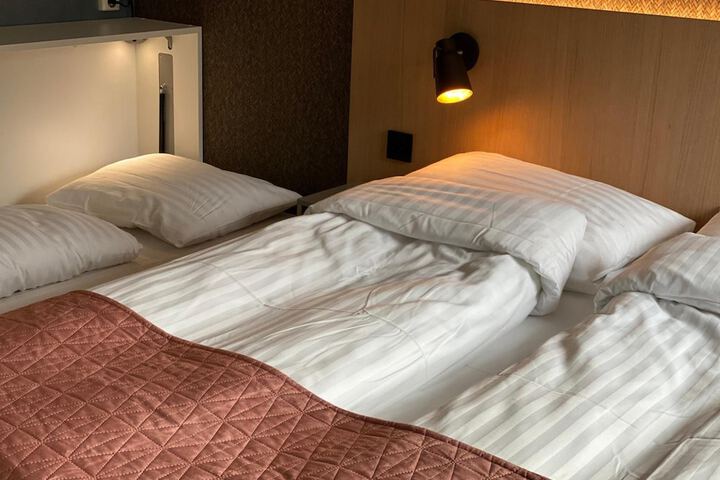 Room 9 of 64