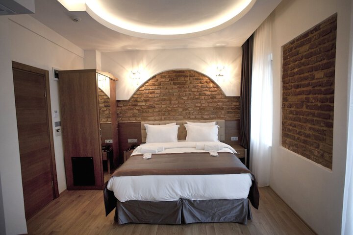 Room 37 of 54