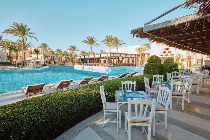 Pool Hotel