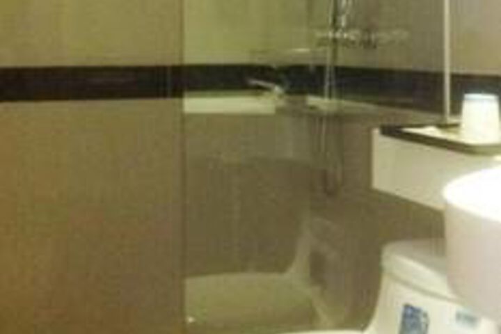 Room 5 of 22