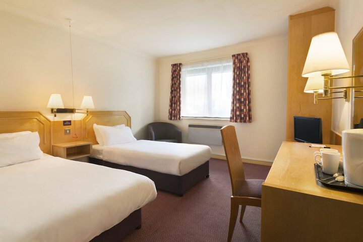 Room 3 of 18