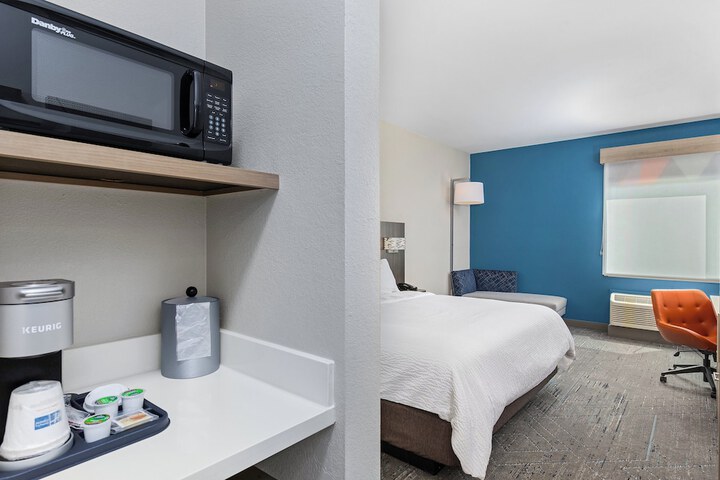 Standard | King Bed (23 of 28)
