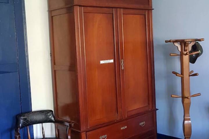 Room 43 of 61