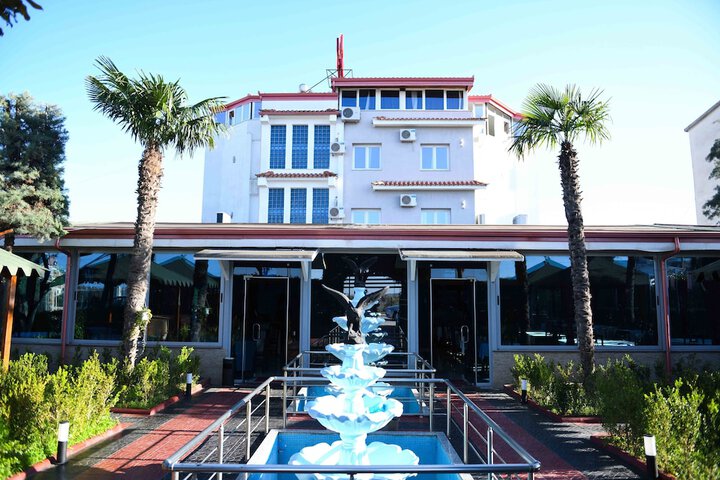 Hotel Bardhi