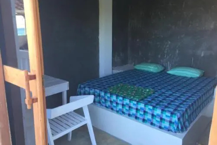 Room 10 of 27