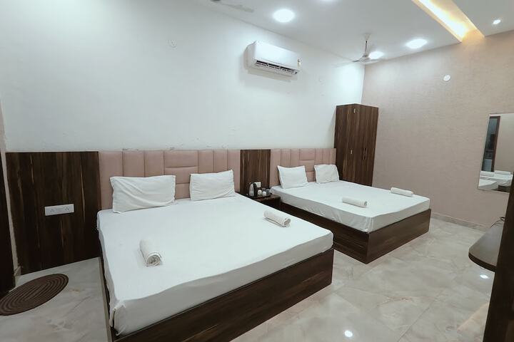Room 7 of 41