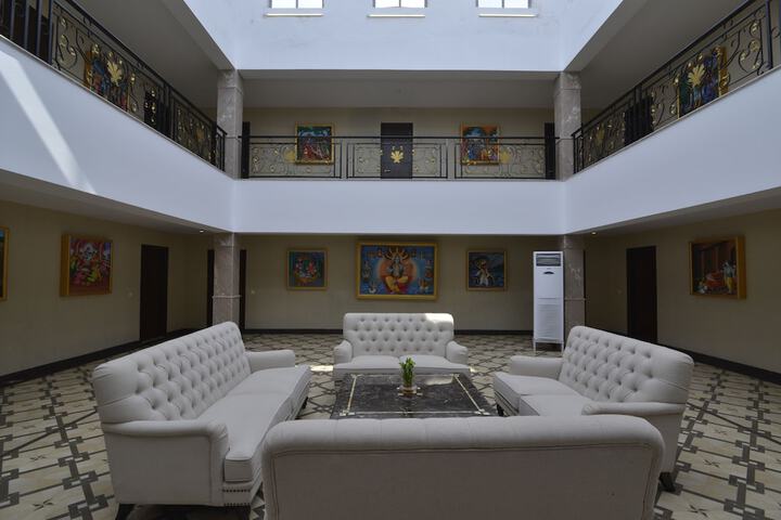 Ballroom/Hall 65 of 83