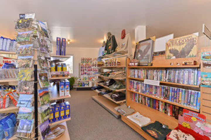 Gift Shop 10 of 30