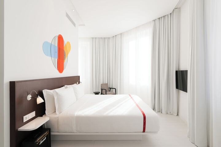 Room 9 of 60