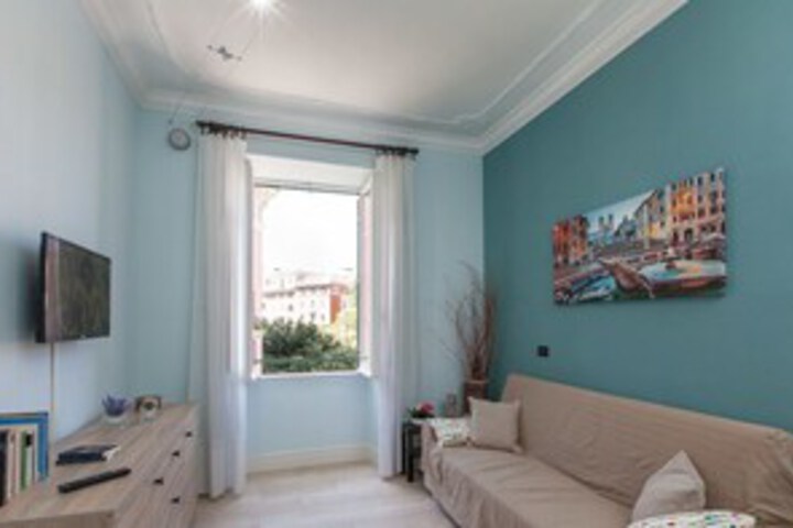 Room 8 of 20
