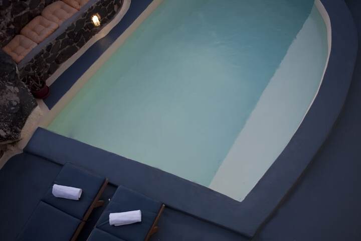 Pool 58 of 83