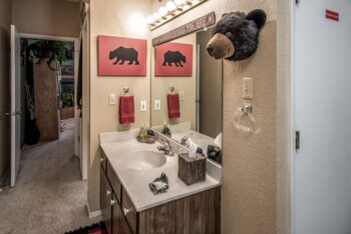 Room 5 of 28