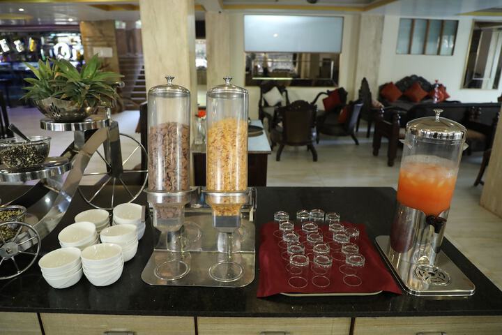 Breakfast/Coffee Service 43 of 70