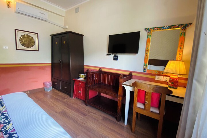 Room 87 of 214