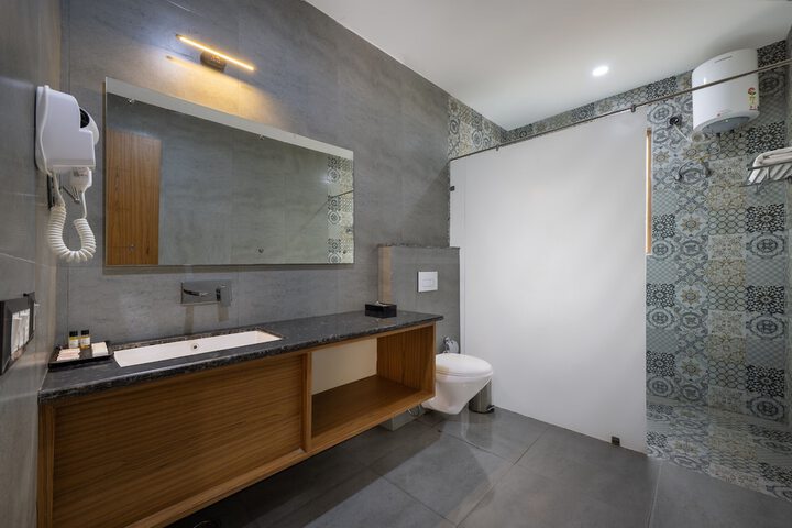 Room 40 of 74