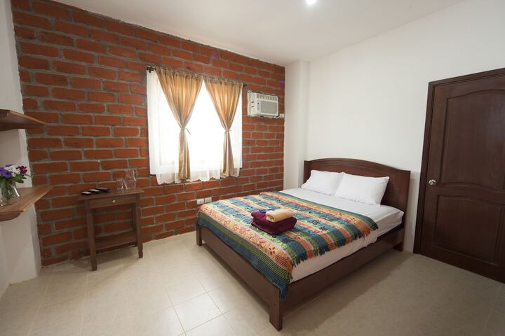 Room 2 of 11