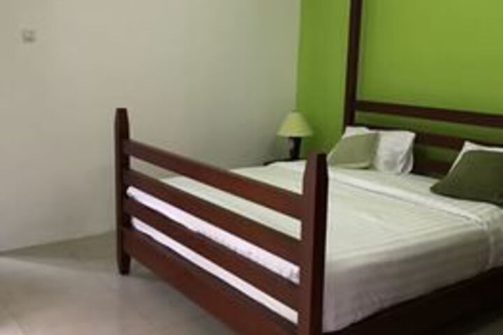 Room 2 of 12