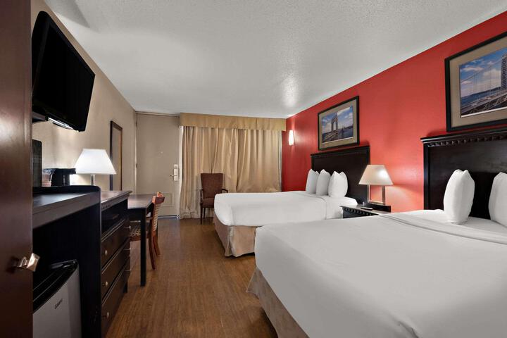 Double Bed (5 of 13)