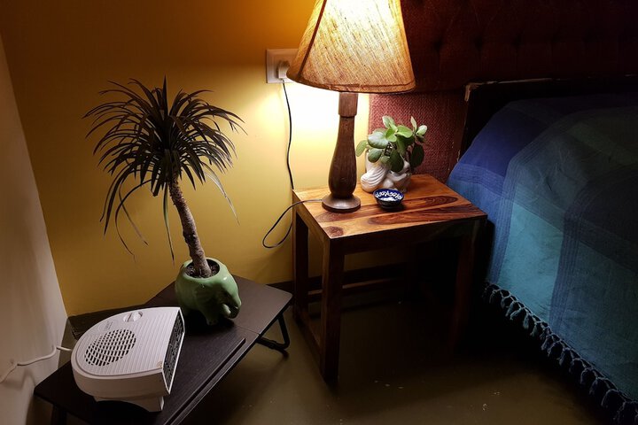 Room 2 of 39