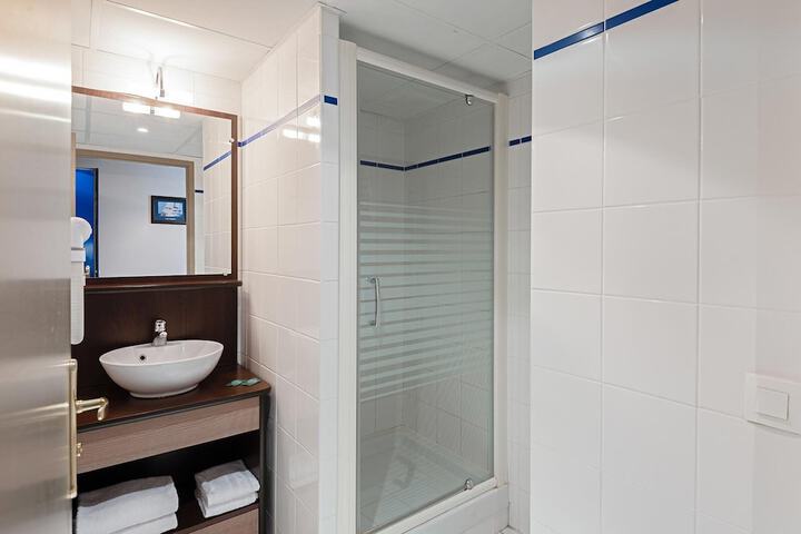 Clean Restrooms