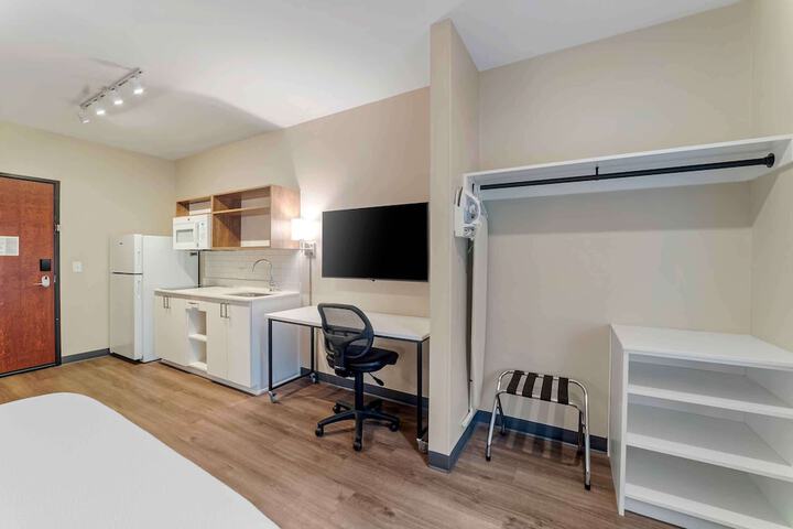 Room 19 of 61