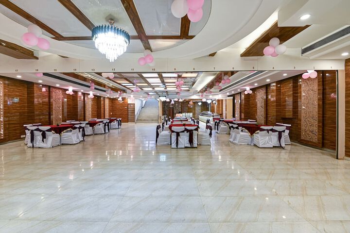 Ballroom/Hall 100 of 130