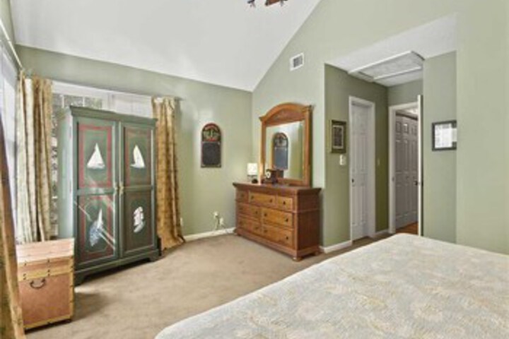 Room 32 of 36