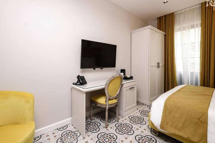 Room 21 of 67