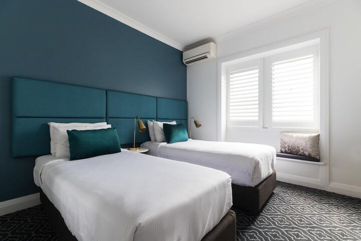 Room 21 of 74