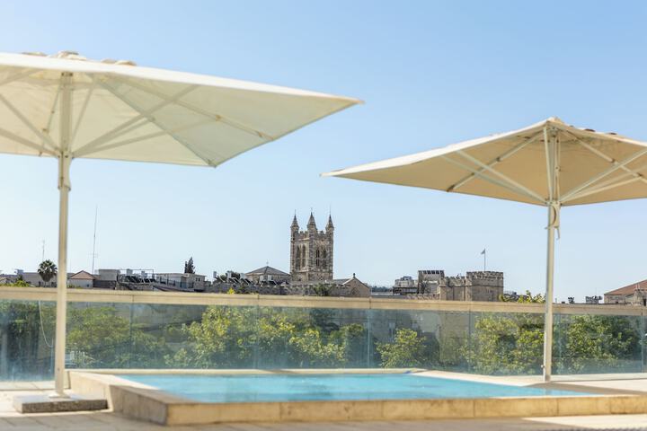 Hotel Pool