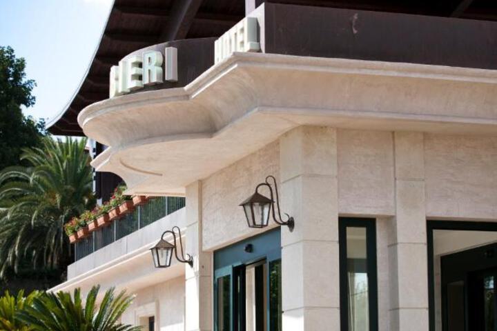 Hotel Barbieri