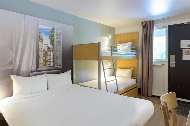 Room 8 of 29