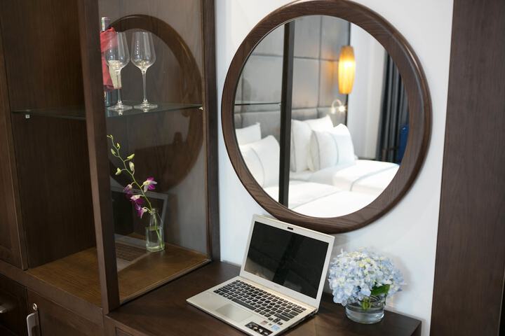 Room 3 of 79