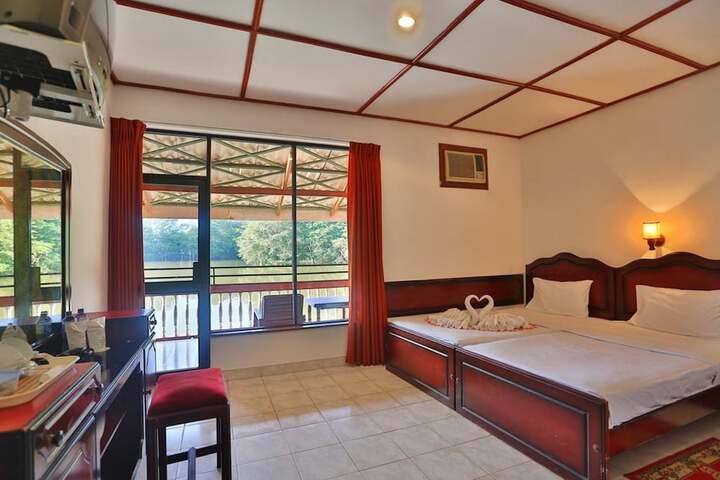 Room 4 of 43