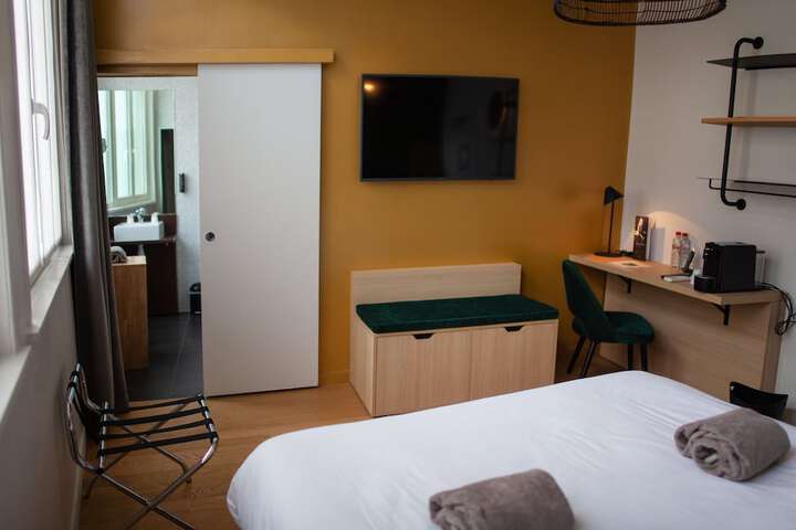 Room 22 of 47