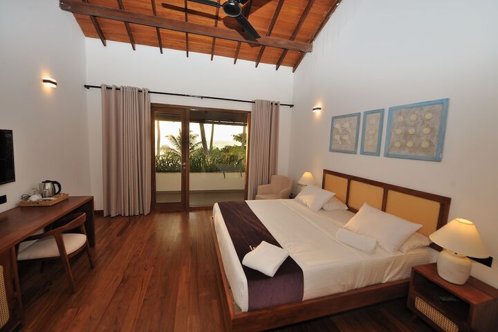 Room 2 of 6