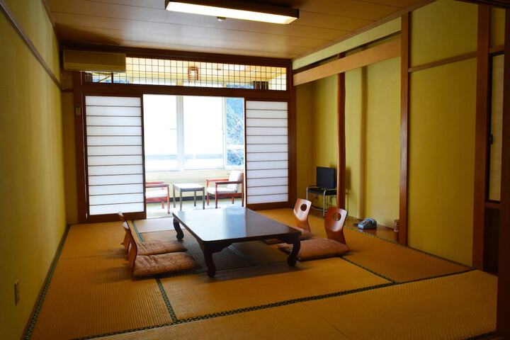 Room 3 of 14