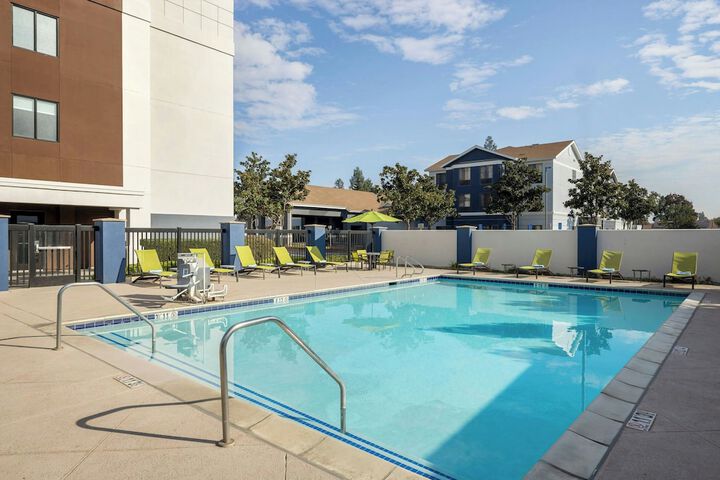 Pool 38 of 70