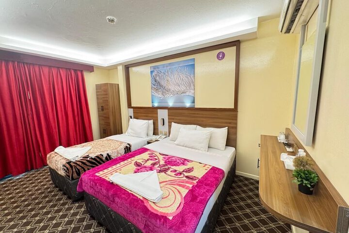 Room 16 of 25