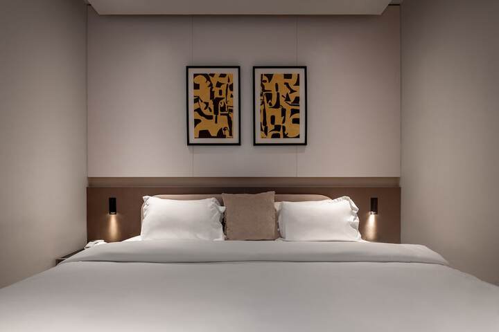 Room 7 of 36